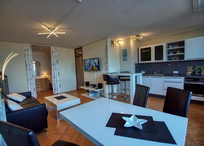 - Haus B, App 0b0310